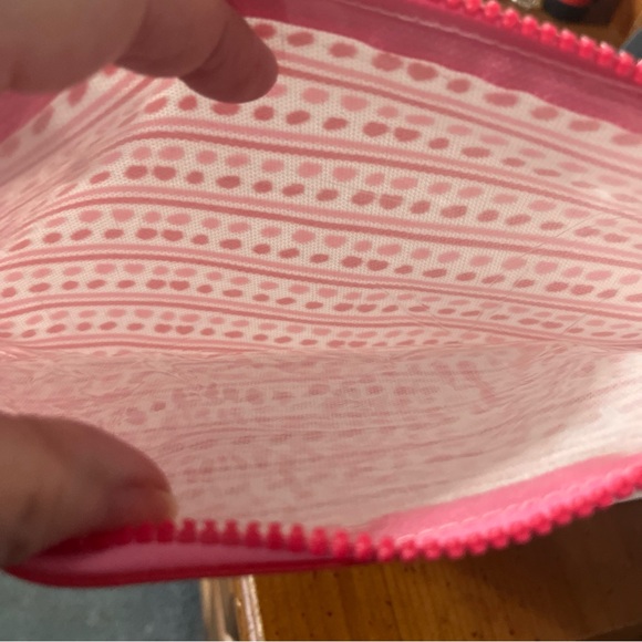 New Betsy Johnson Wet or Dry Hair Detangler Hair Brush With Make Up Case - Picture 4 of 5